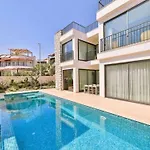 Honeymoon With Luxury Indoor And Outdoor Pools In Kalkan Kaş