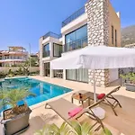 Honeymoon With Luxury Indoor And Outdoor Pools In Kalkan וילה *