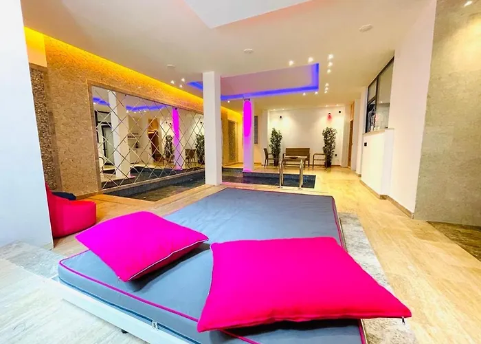 Honeymoon With Luxury Indoor And Outdoor Pools In Kalkan 카스