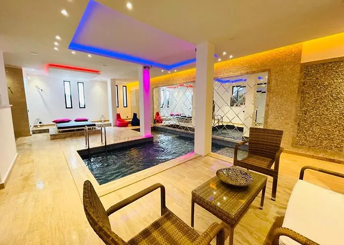 Honeymoon With Luxury Indoor And Outdoor Pools In Kalkan