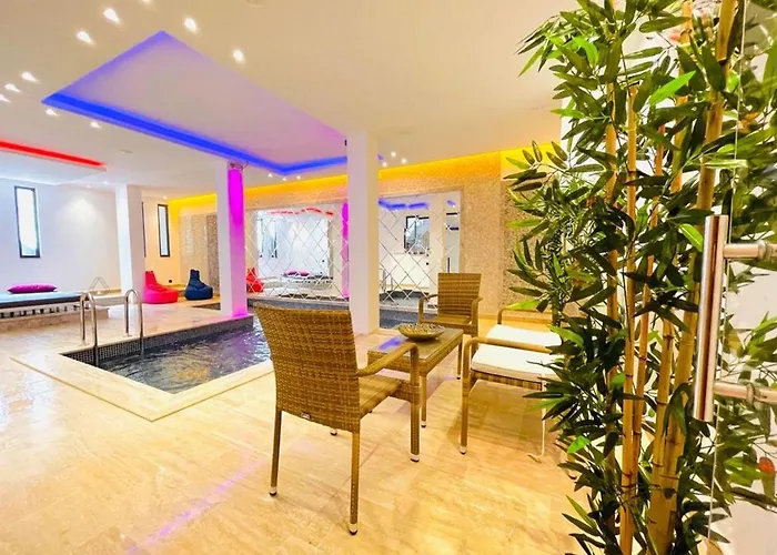 Honeymoon With Luxury Indoor And Outdoor Pools In Kalkan * 카스