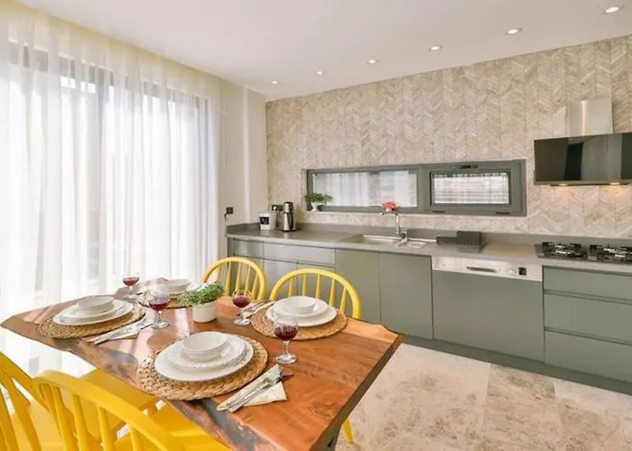 Honeymoon With Luxury Indoor And Outdoor Pools In Kalkan 카스