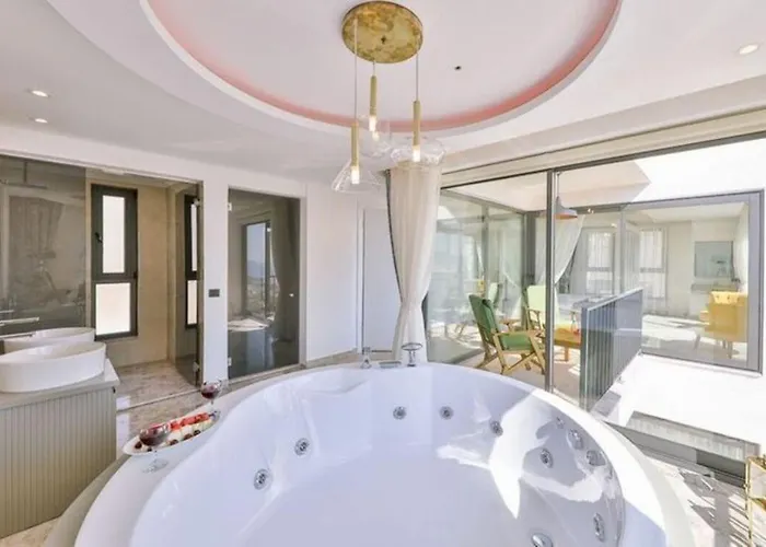 Honeymoon With Luxury Indoor And Outdoor Pools In Kalkan 빌라 카스