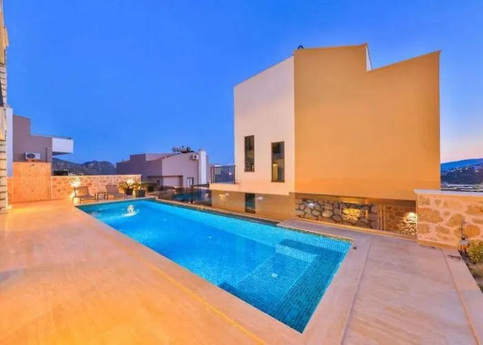 Honeymoon With Luxury Indoor And Outdoor Pools In Kalkan 빌라 카스