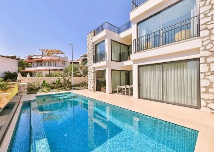 Honeymoon With Luxury Indoor And Outdoor Pools In Kalkan 카스