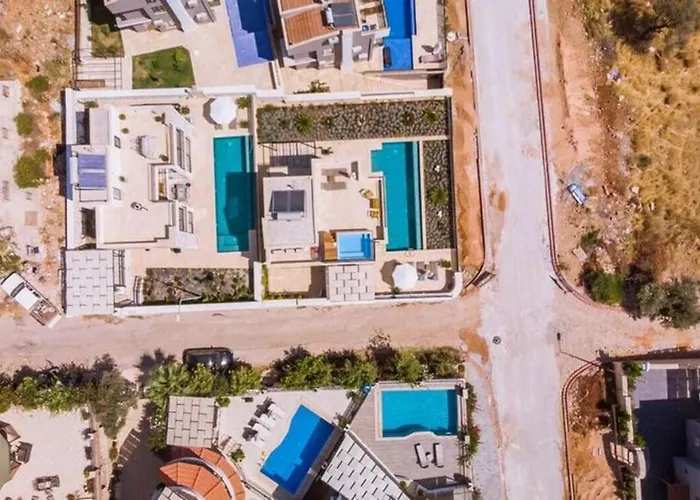 Honeymoon With Luxury Indoor And Outdoor Pools In Kalkan *