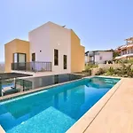 빌라 Honeymoon With Luxury Indoor And Outdoor Pools In Kalkan