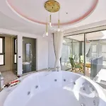 Honeymoon With Luxury Indoor And Outdoor Pools In Kalkan 빌라 카스