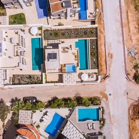 Honeymoon With Luxury Indoor And Outdoor Pools In Kalkan *